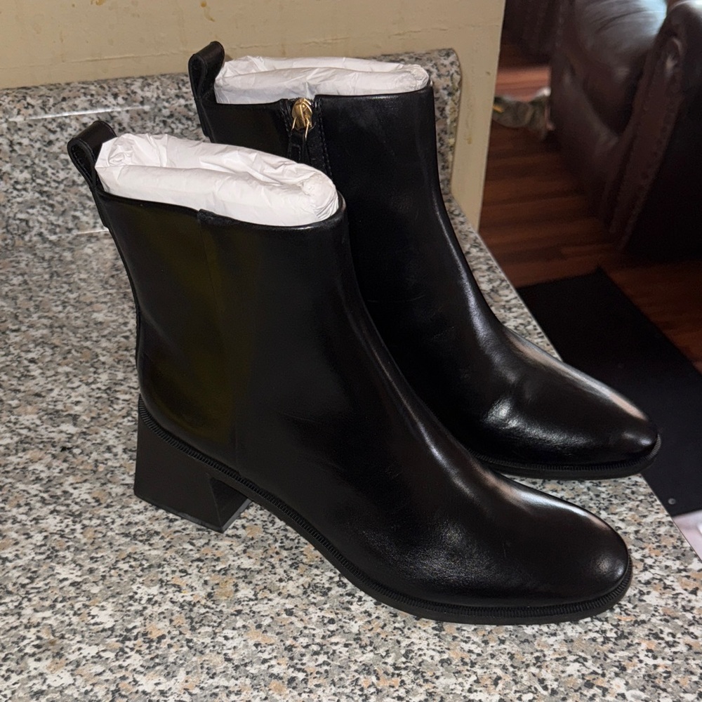 Tory Burch Black Leather Ankle Boots